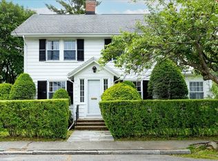 22 Oak St, Marblehead, MA 01945