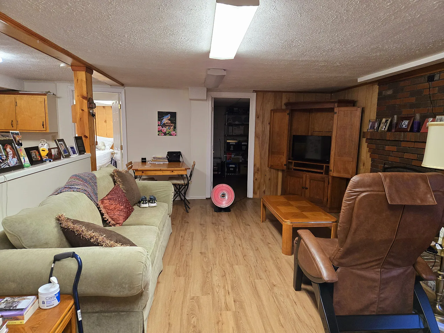 1 bed, 800 sqft, $1,200 — Photo 2