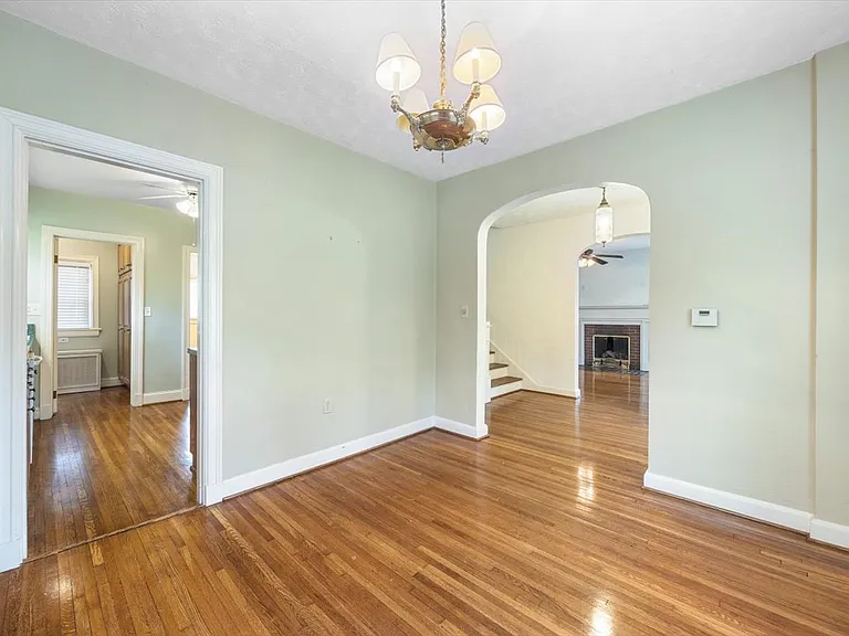 932 Woodrow Ave — Photo 46