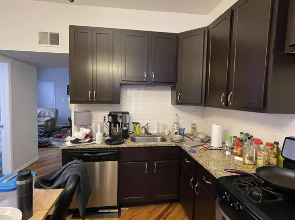 906 N Damen Ave, Chicago, IL