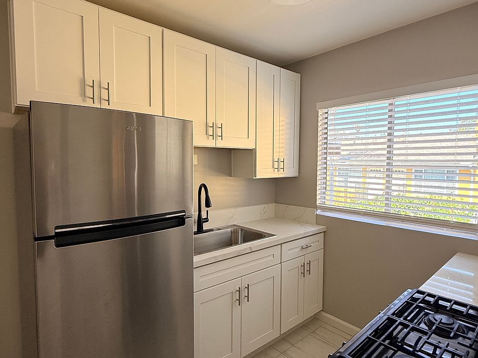 1st image of 4011 Florida St #8