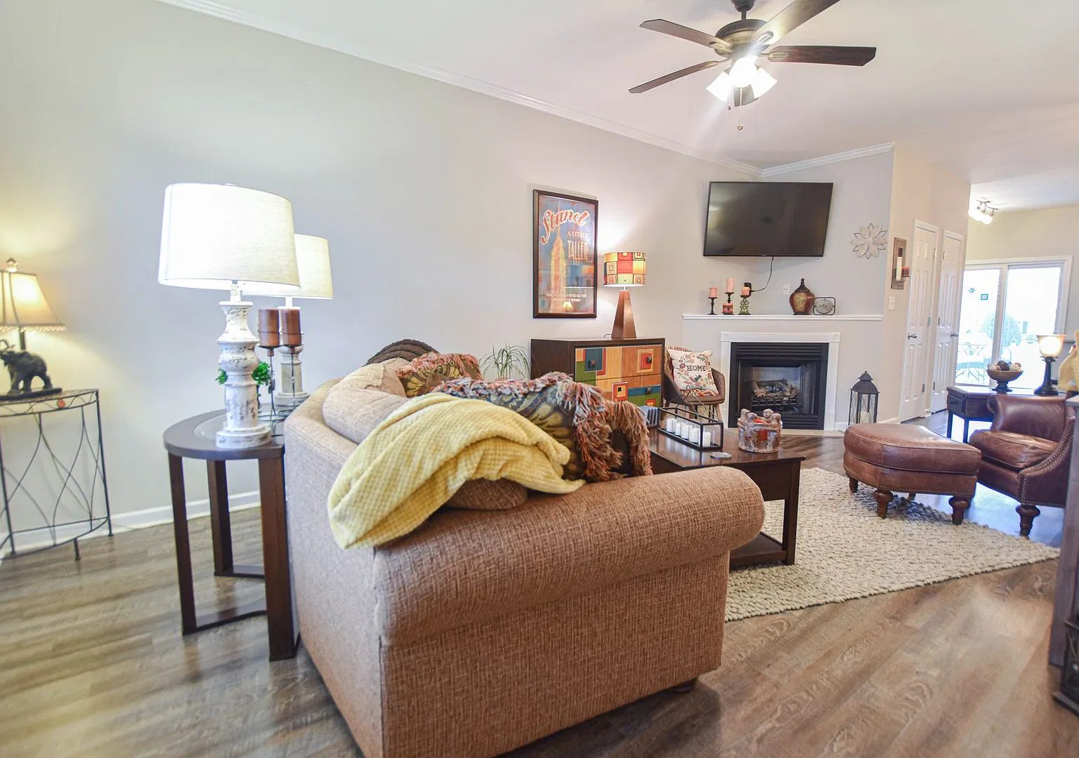 Pet Friendly Two Bedroom! — Photo 2