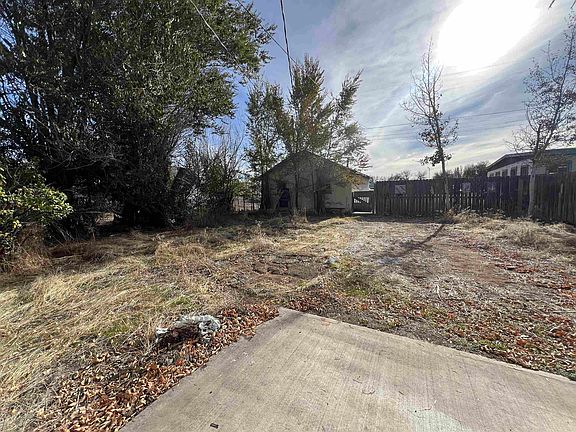 2nd image of 1212 Robertson Ave