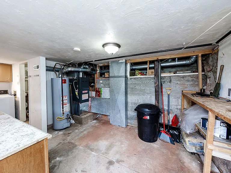 37 Delaware Rd — Photo 40