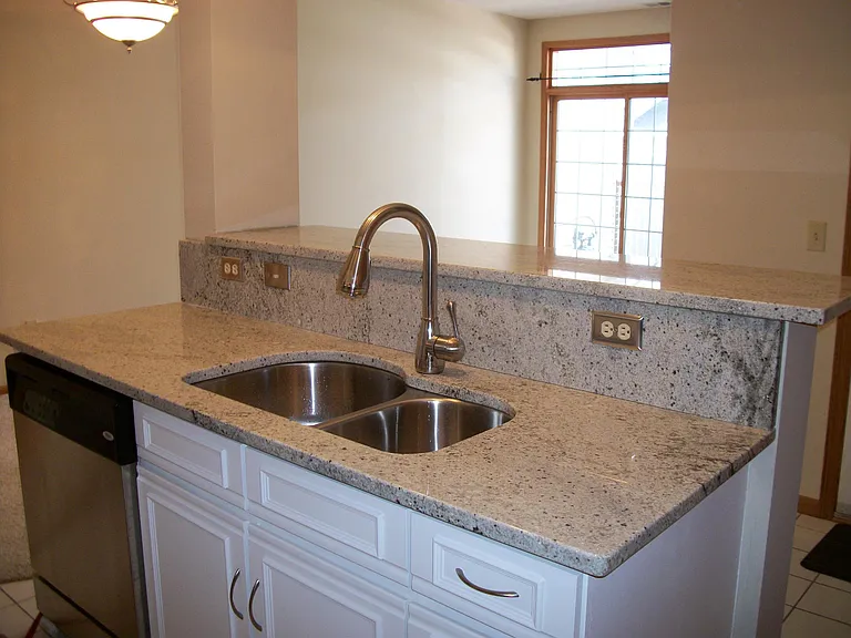 2676 Mallard Dr — Photo 2