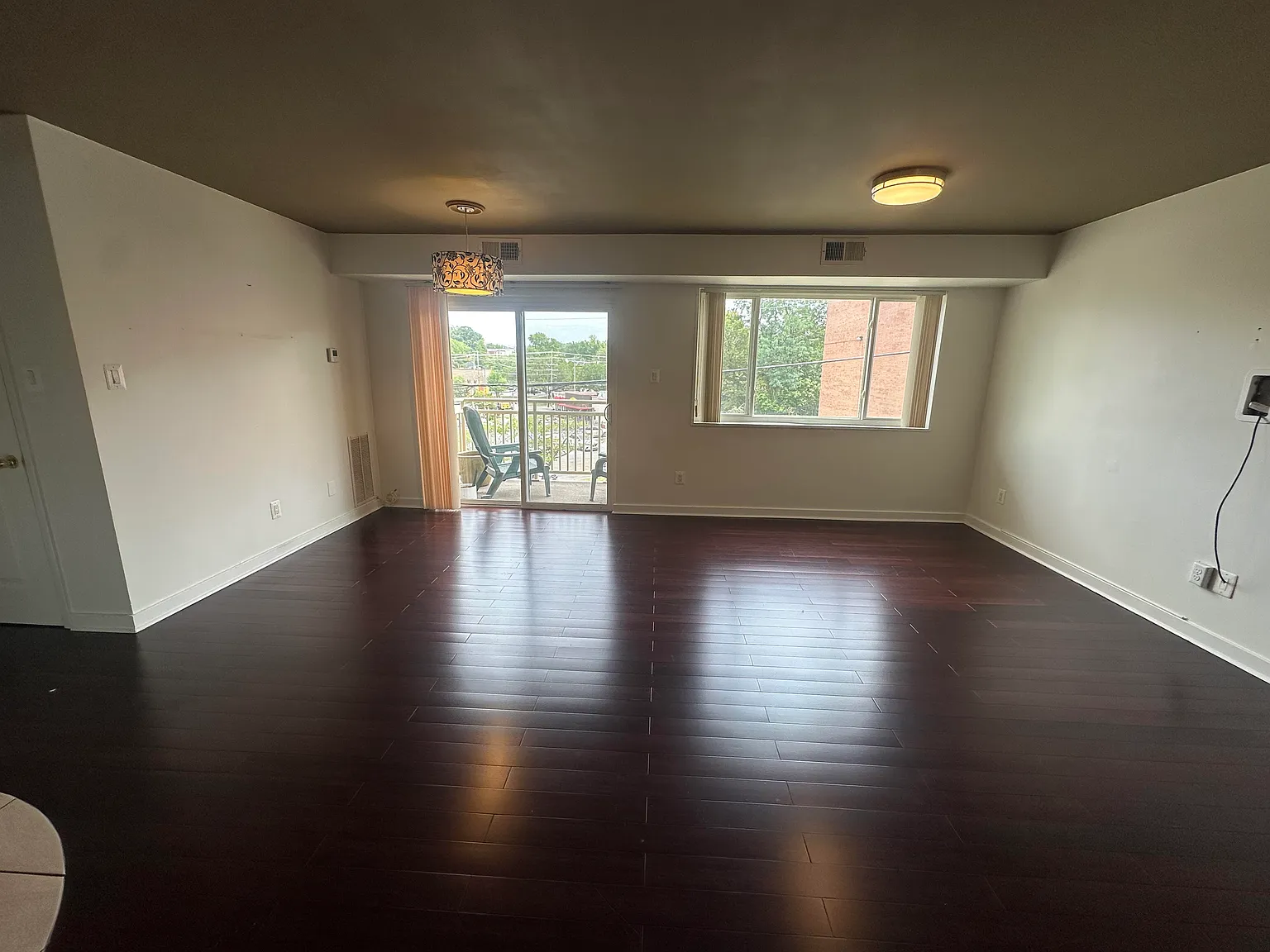 1 bed, 682 sqft, $1,575 — Photo 3