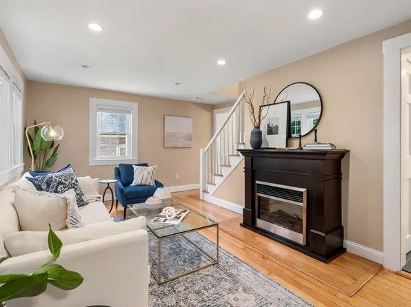 27 Williams St, Newton, MA 02464