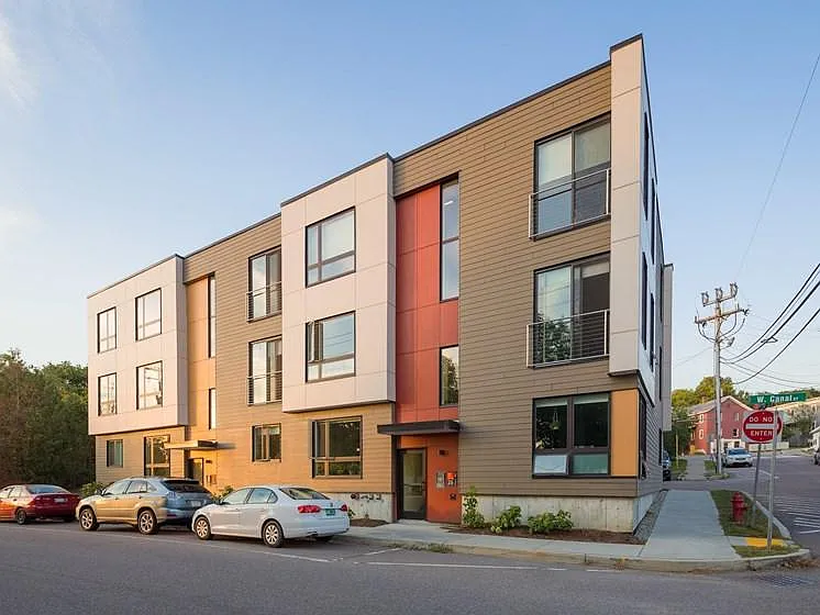 26 Mayo St