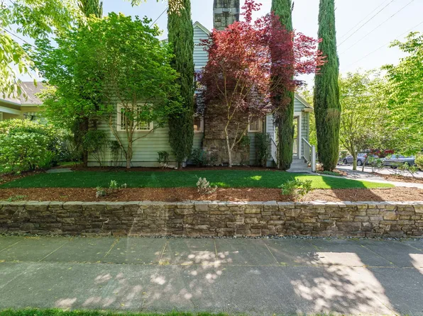 2702 NE 35th Pl, Portland, OR 97212