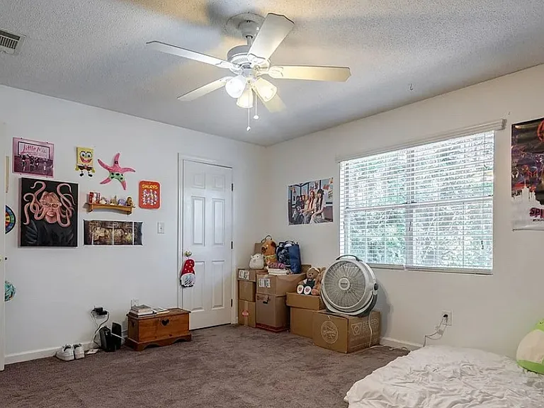 144 Tamara Ct — Photo 9