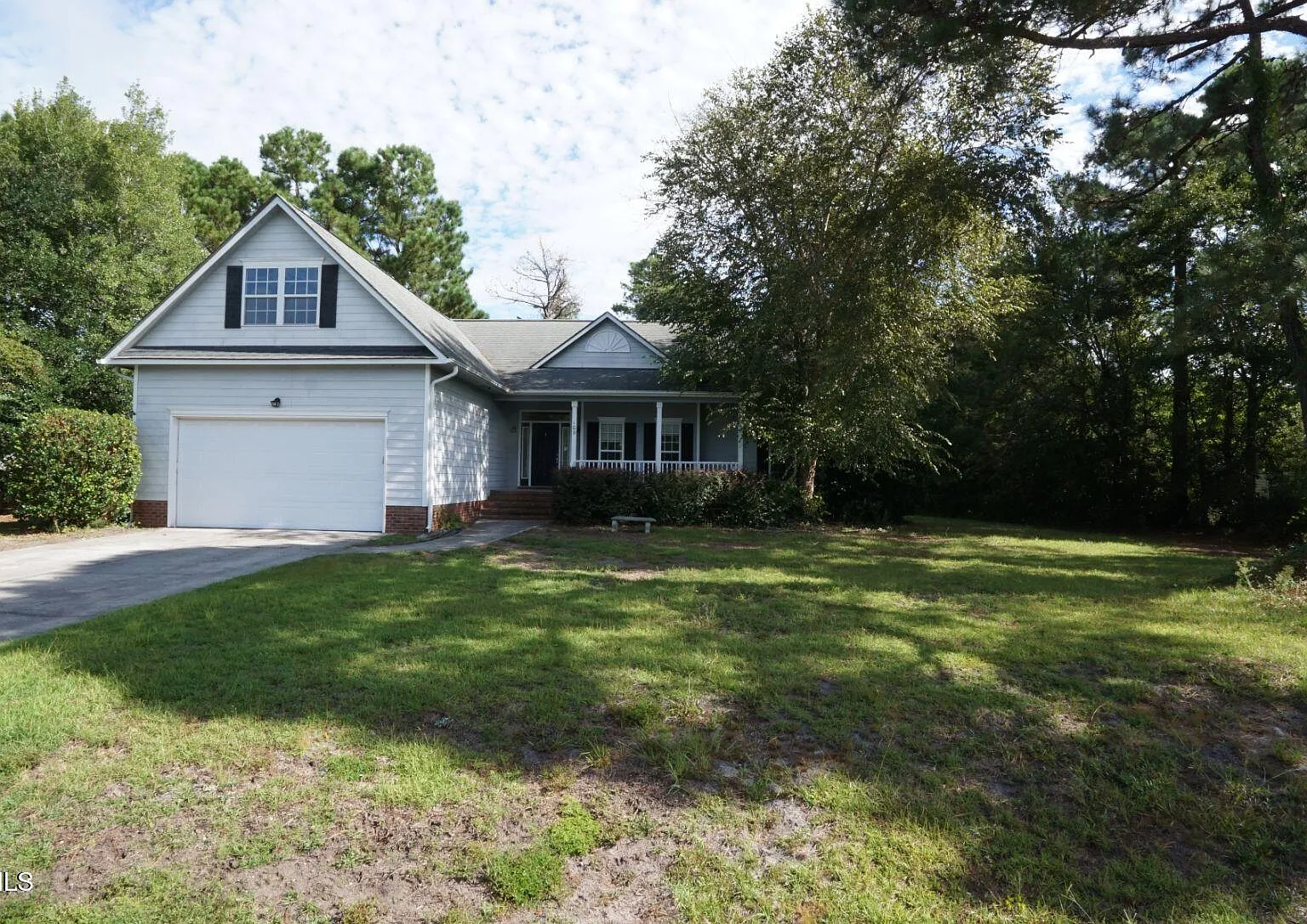 3 bed, 2.0 bath, 2159 sqft, $2,525 — Photo 2