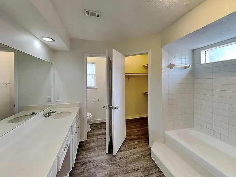 4903 Eagle Trail Dr — Photo 4