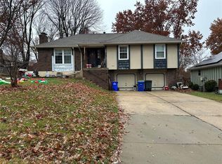 7828 Westridge Rd, Raytown, MO 64138