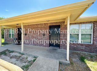 1009 W Main St #A, Ennis, TX 75119