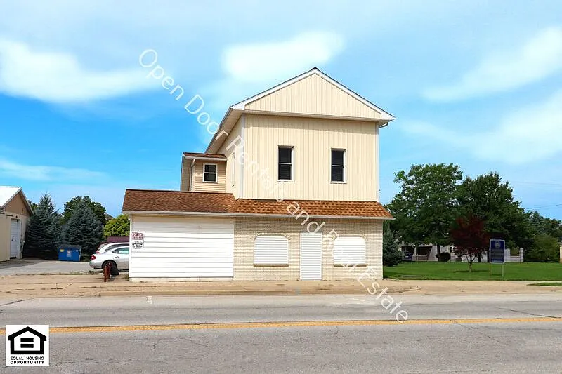 255 S Wayne St #201