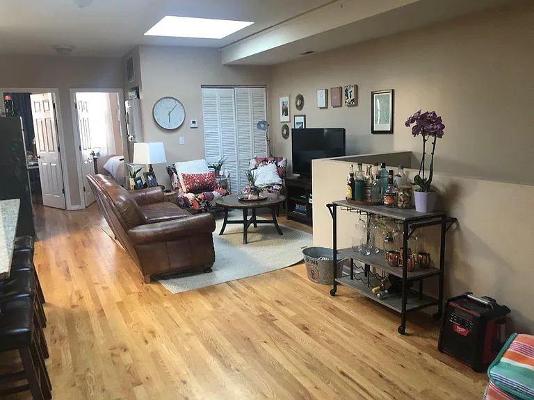 1902 W North Ave #3 — Photo 8