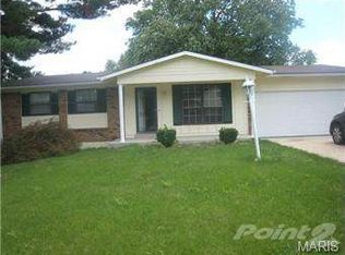 1102 Yorktown Dr, Saint Charles, MO 63303