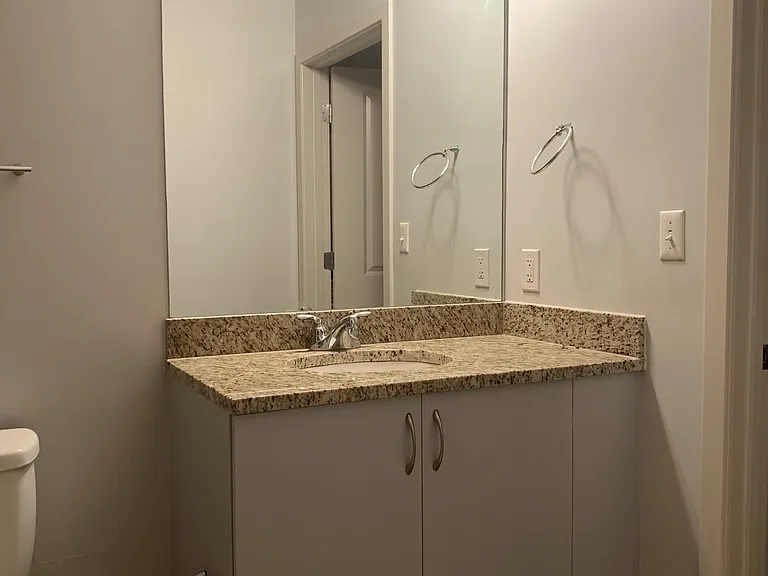 301 Demonbreun St #1610 — Photo 9