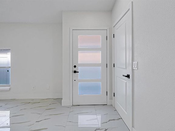 4th image of 2455 PARSONS POND CIRCLE