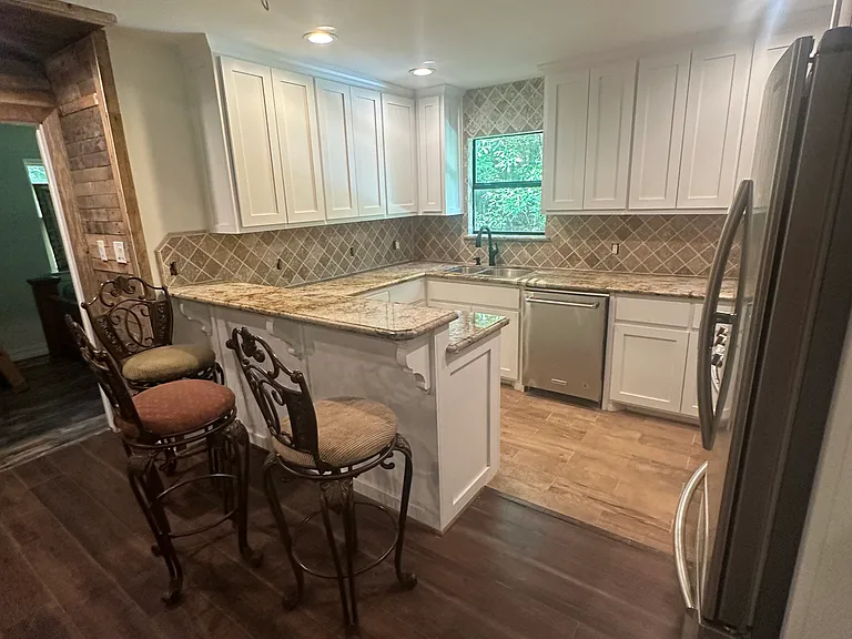 320 Lakeshore Loop — Photo 11