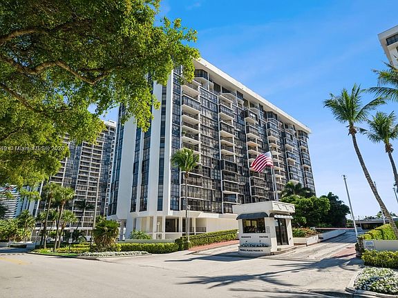 2nd image of 1915 Brickell Ave APT C1206