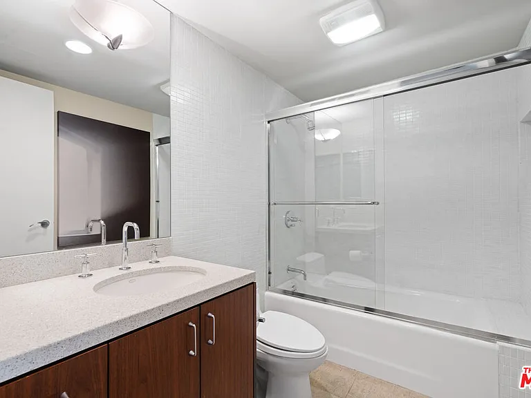 2207 Bowmont Dr — Photo 26