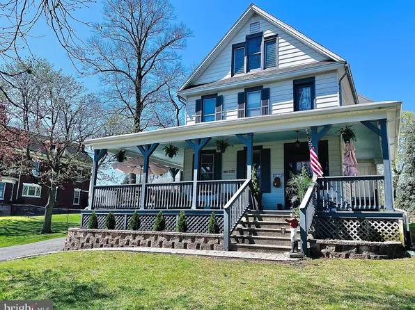 38 Linden Ave, Mercersburg, PA 17236