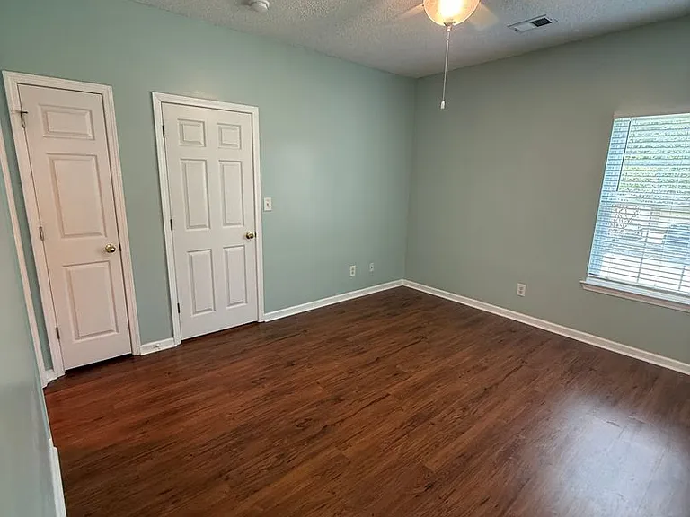 9201 Walden Park Dr — Photo 28