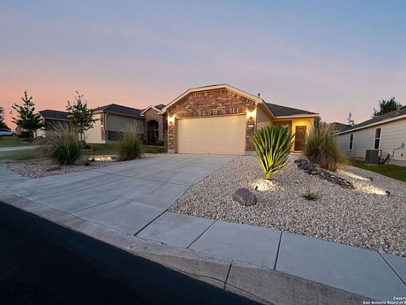 2nd image of 12815 Pronghorn Oak