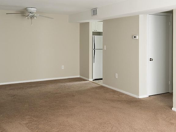 3rd image of 111 Meyers Dr