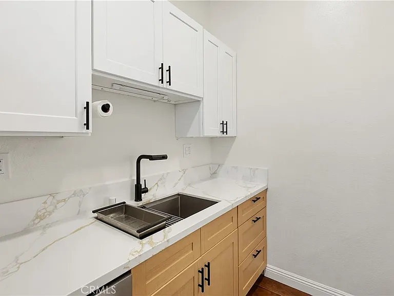 8328 Regents Rd #1F — Photo 11