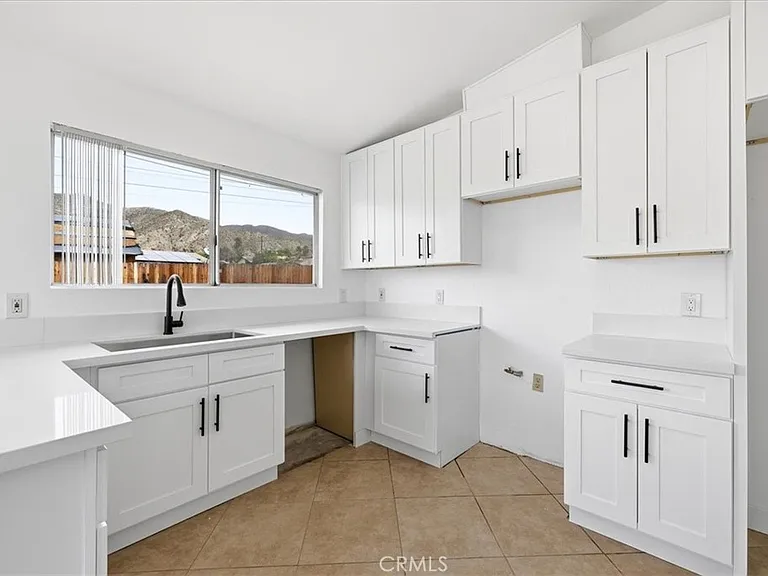 66144 Avenida Cadena — Photo 12