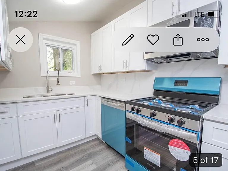 1889 Vesta Ave — Photo 1