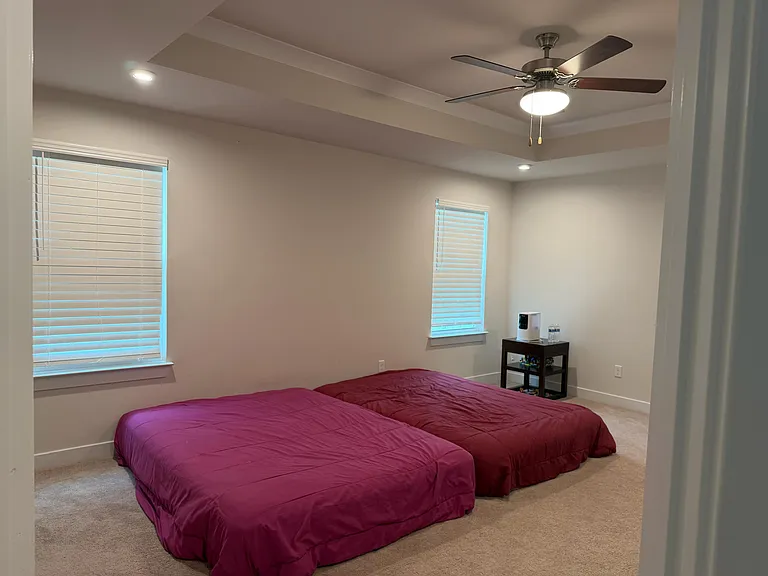 300 Finnegan Ct — Photo 30
