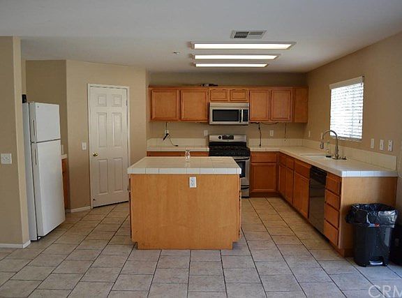 4th image of 5897 Roosevelt Dr