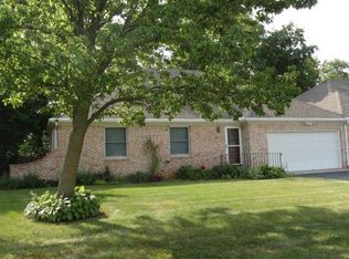 640 Begonia St SE #A, Demotte, IN 46310