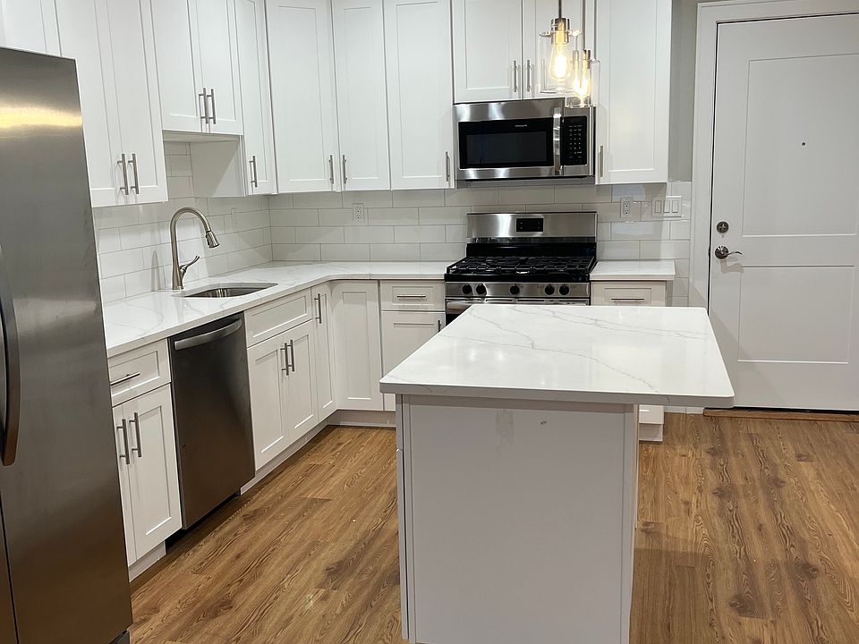 1st image of 400 Oak St #1A