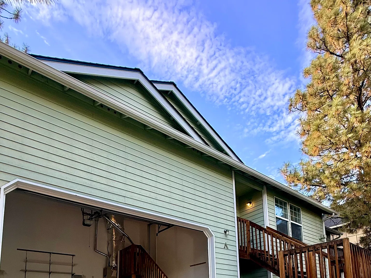 1720 SW Forest Ridge Ave — Photo 2