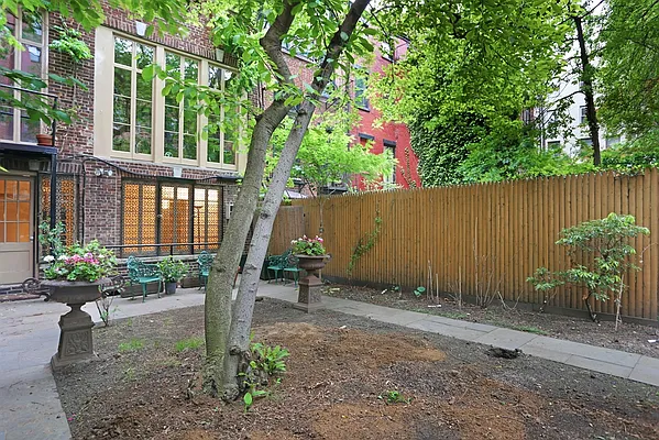 Rented by Corcoran | media 23