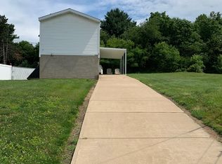 2 W Bergh St, Plains, PA 18705