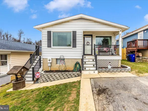 816 E E St, Brunswick, MD 21716