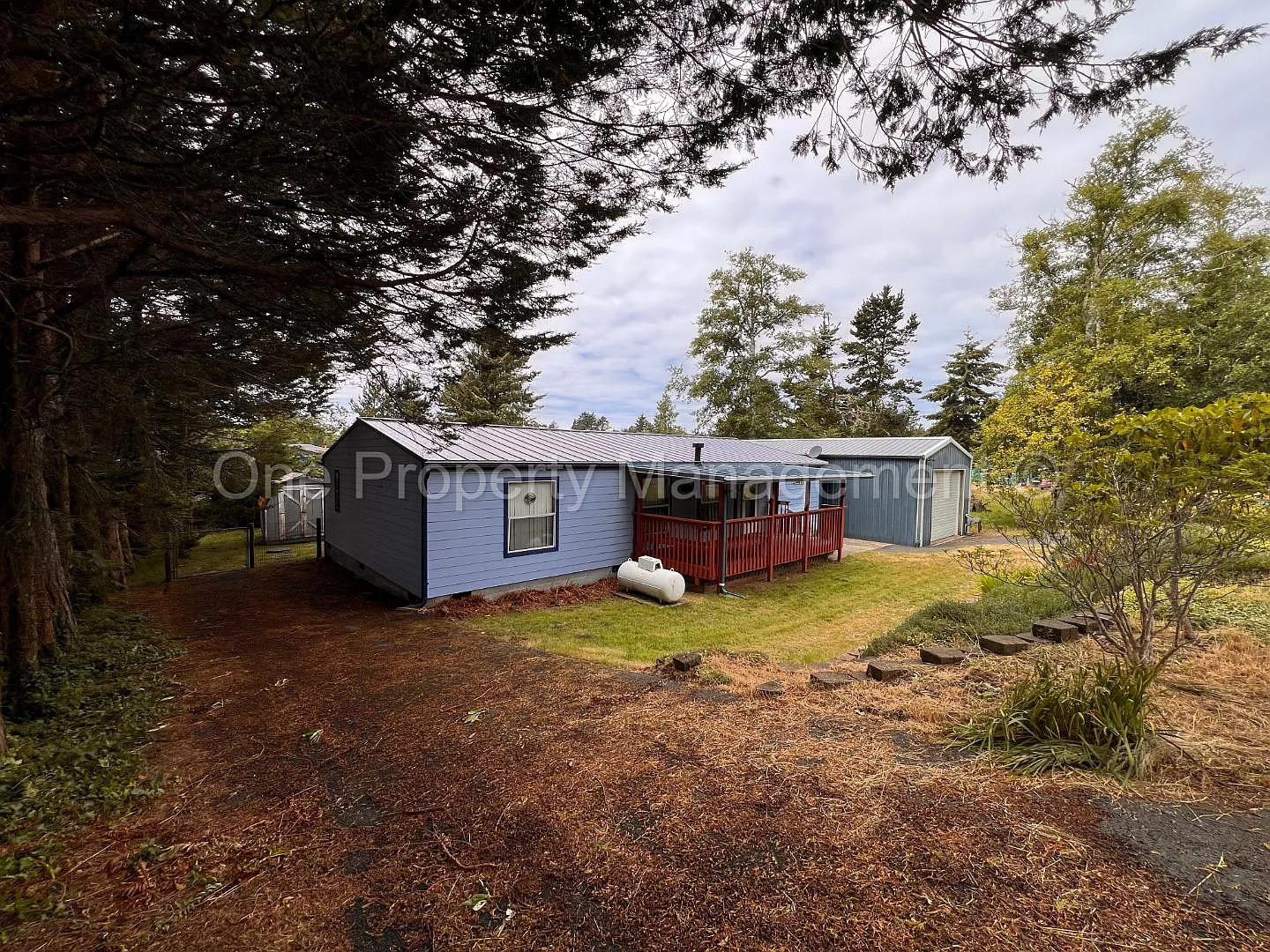 24403 Gile Pl — Photo 3