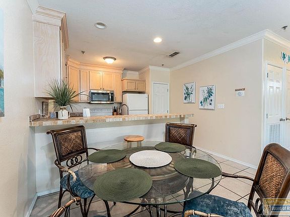 5th image of 123 E Carolyn Dr Unit 106
