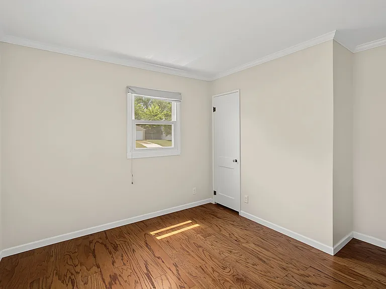 1205 S Cottage Grove Ave — Photo 18