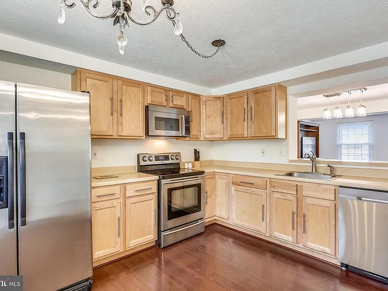 872 Flagler Dr #AA — Photo 2