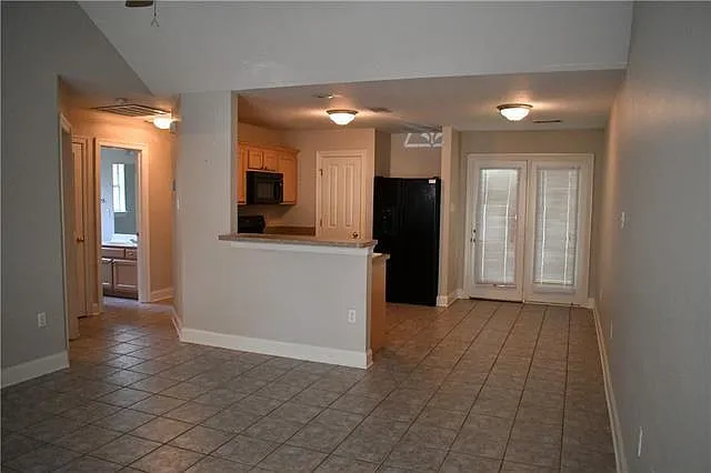 2 bed, 2.0 bath, 1200 sqft, $1,550 — Photo 4