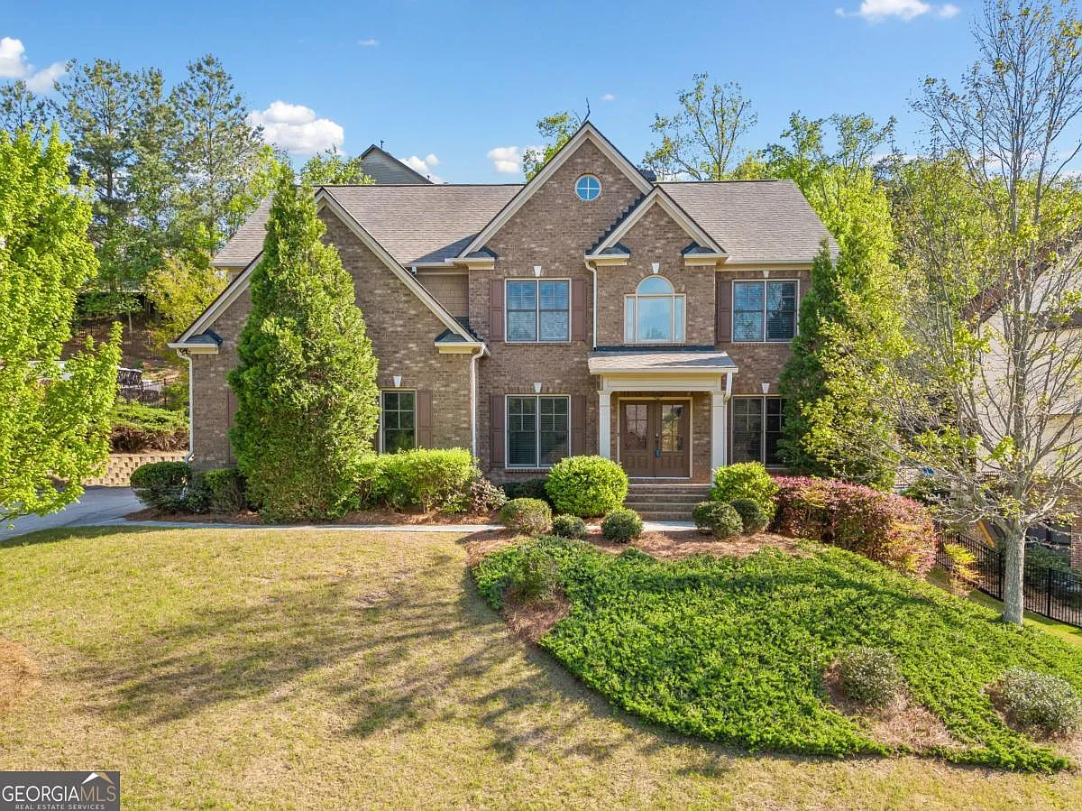 5 bed, 4639 sqft, $4,600 — Photo 1