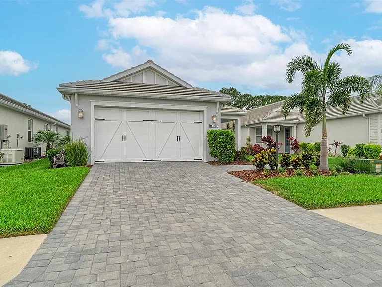 1079 Waterline Ct — Photo 7
