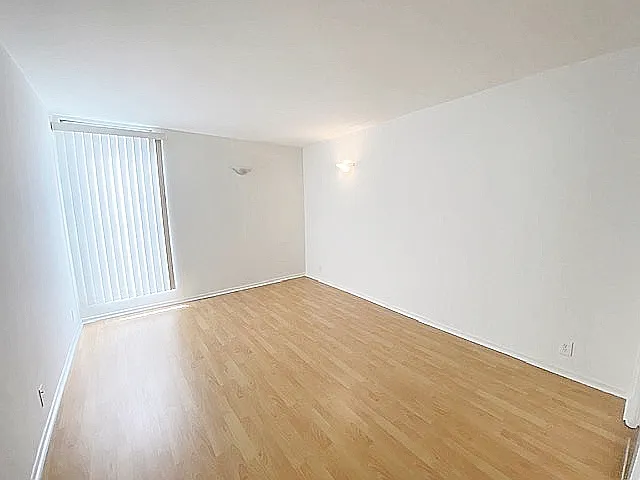 435 S Mariposa Ave — Photo 23