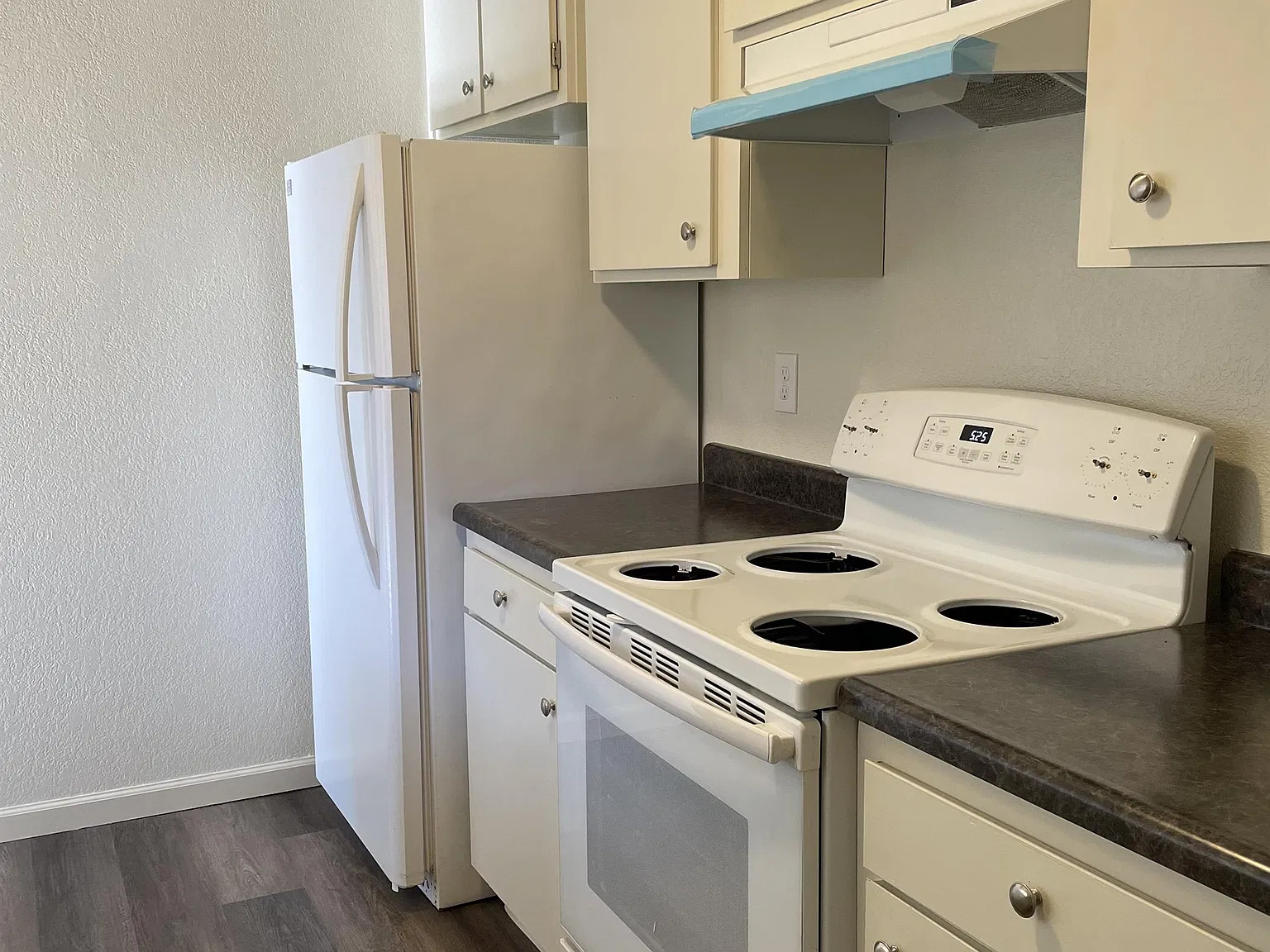 Tachevah Duplex - 2850 — Photo 2